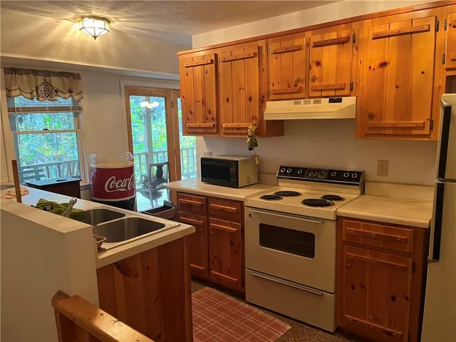 a view of a storage & utility room