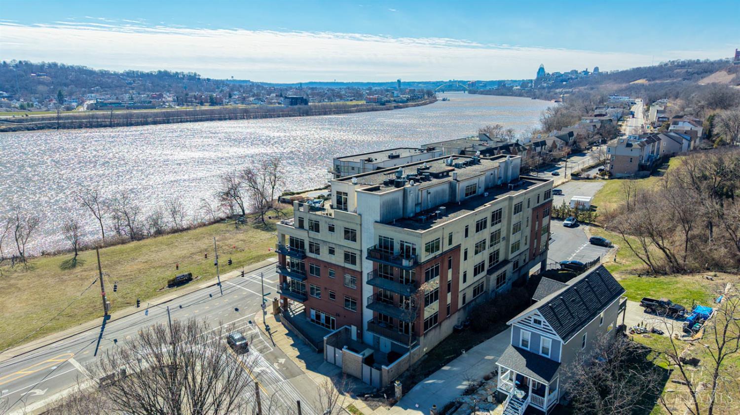 2260 Riverside Drive, Unit 402 Cincinnati, OH 45202 - Photo 33 of 42