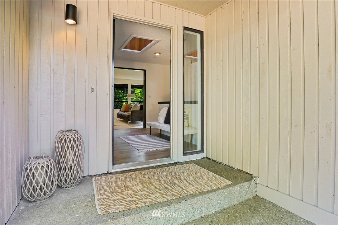 14911 164th Place Southeast Renton, WA 98059 - Photo 2 of 30 Gallery Image 2