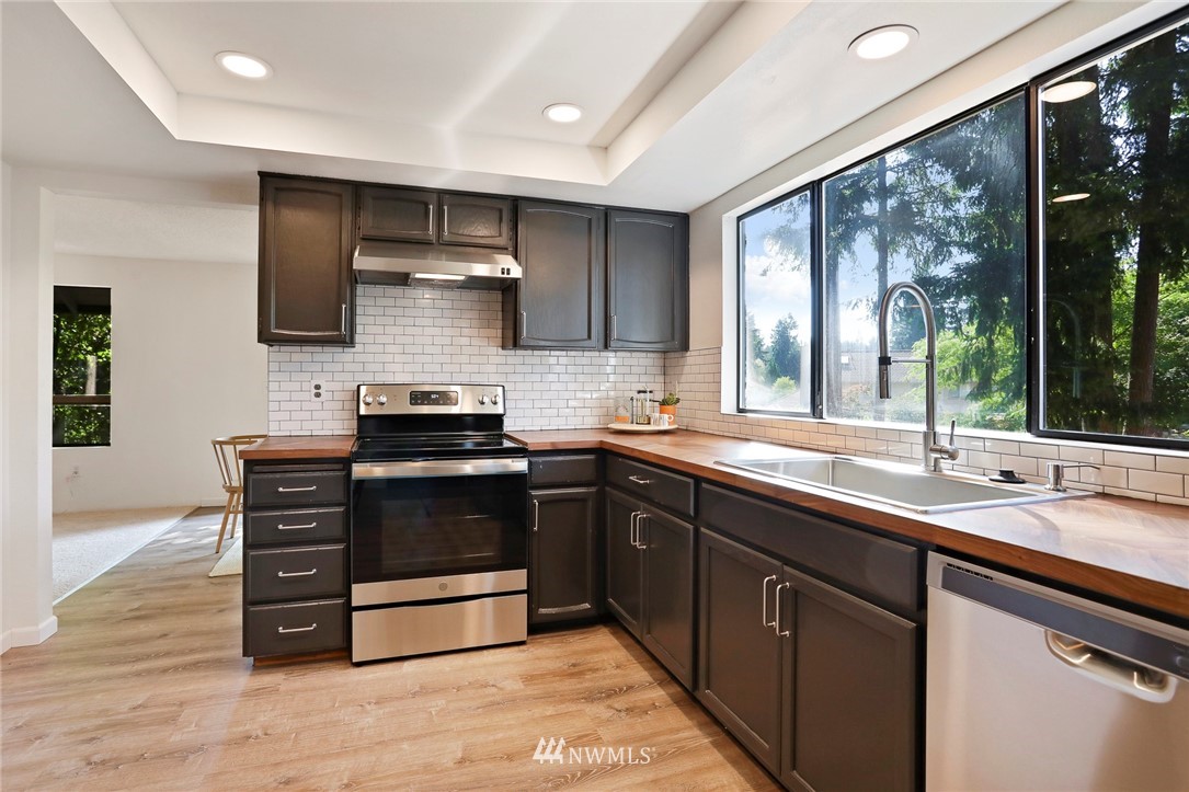 14911 164th Place Southeast Renton, WA 98059 - Photo 16 of 30 Gallery Image 16