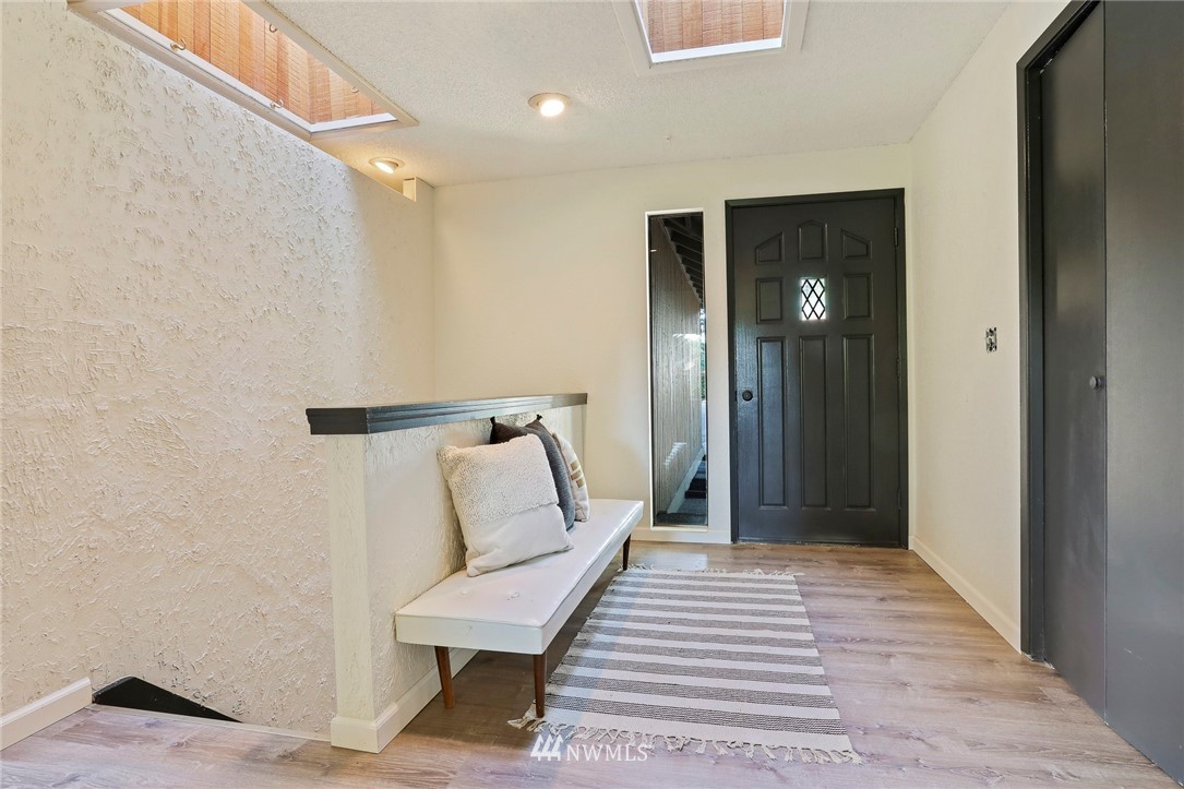 14911 164th Place Southeast Renton, WA 98059 - Photo 3 of 30 Gallery Image 3