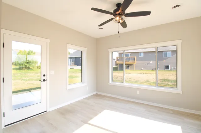 $489,900 | 864 Bucknell Lane Southeast, Stewartville, MN 55976