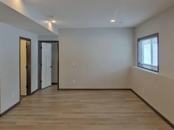 $3,409 | 16043 Estate Lane, Lakeville, MN 55044