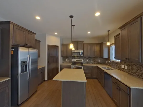 $3,409 | 16043 Estate Lane, Lakeville, MN 55044