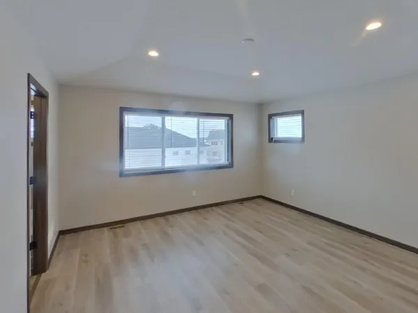 $3,409 | 16043 Estate Lane, Lakeville, MN 55044