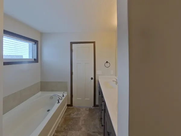 $3,409 | 16043 Estate Lane, Lakeville, MN 55044