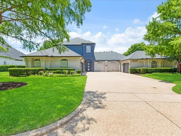 $1,200,000 | 911 Walnut Falls Circle, Mansfield, TX 76063