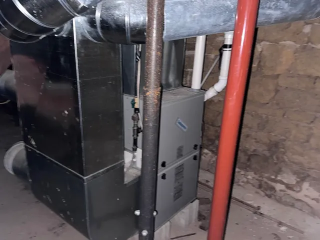 $85,000 | 8976 North Main Street, Leaf River, IL 61047