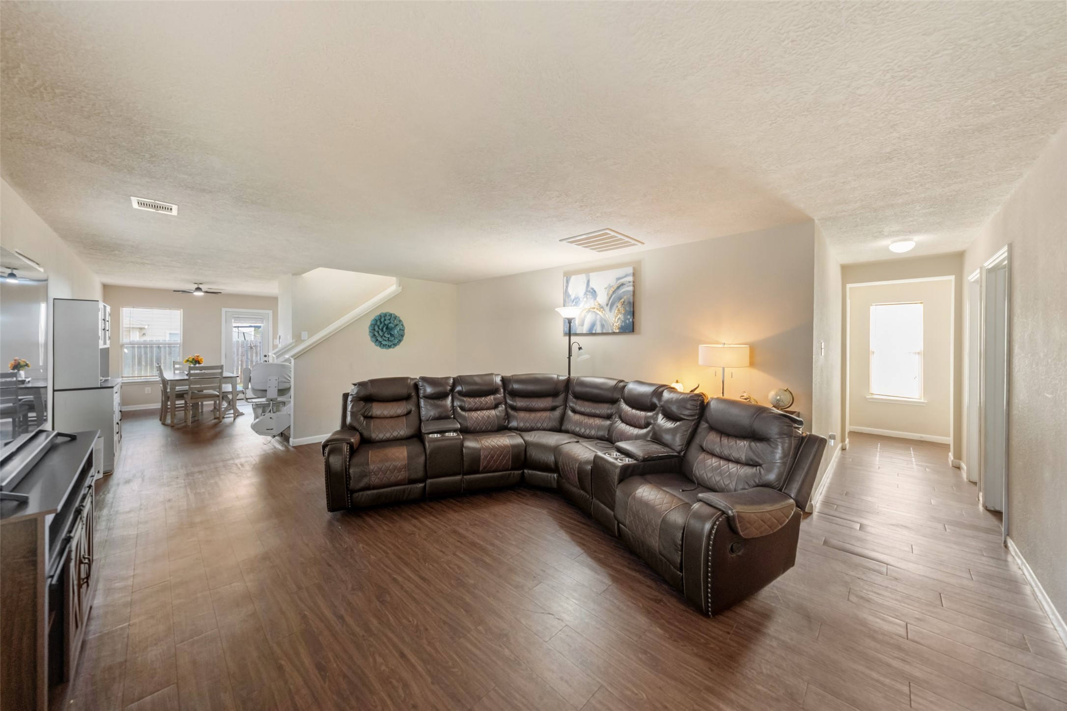 2914 Rustling Chestnut Street Spring, TX 77389 - Photo 7 of 35 Gallery Image 7