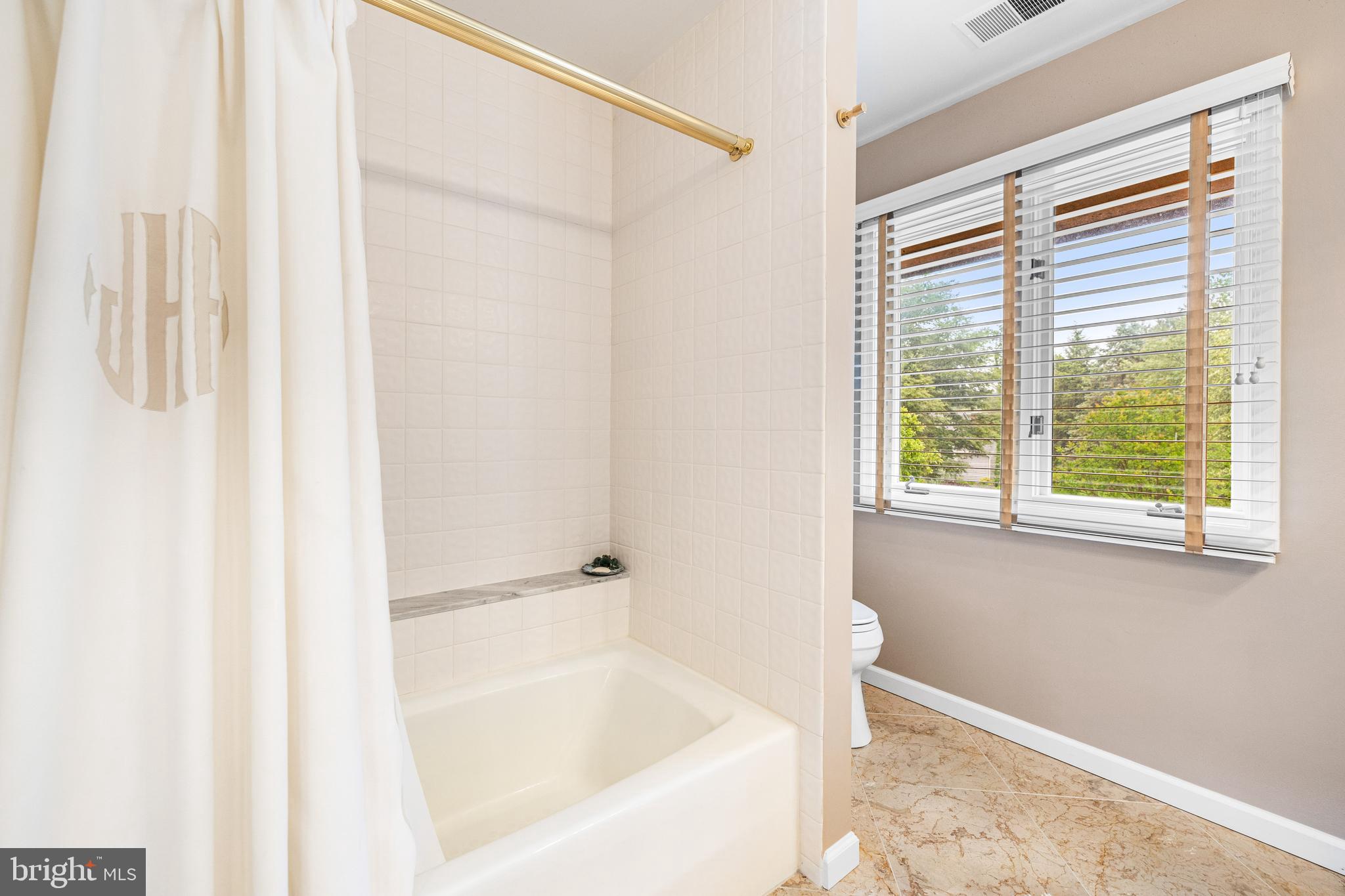 76 Seminary Farm Road Lutherville-Timonium, MD 21093 - Photo 41 of 50 Hall Bath