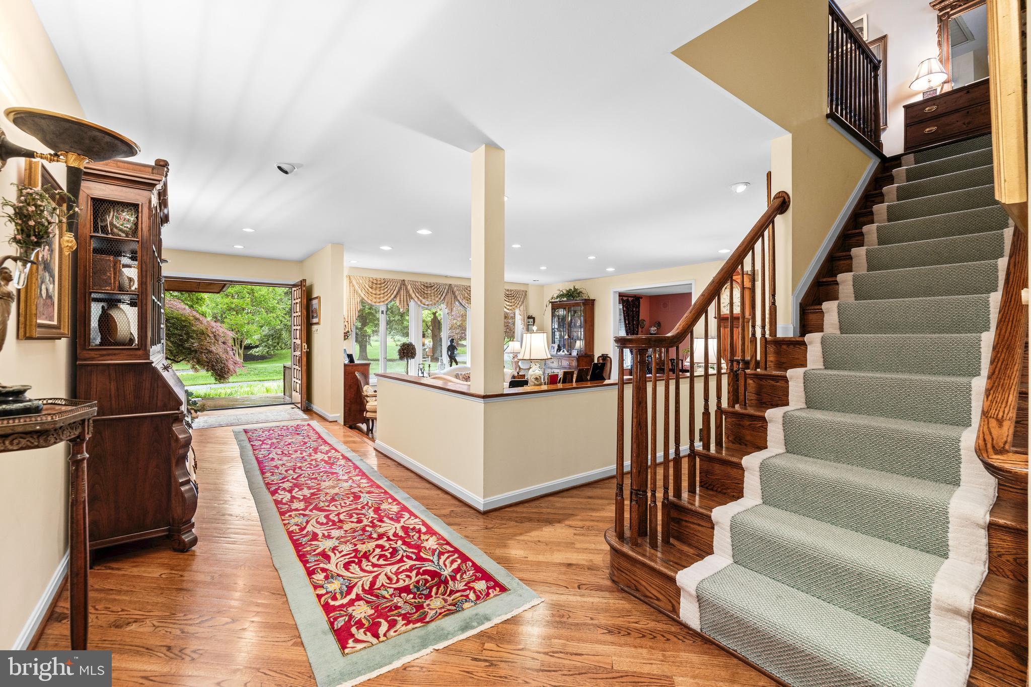 76 Seminary Farm Road Lutherville-Timonium, MD 21093 - Photo 6 of 50 Foyer