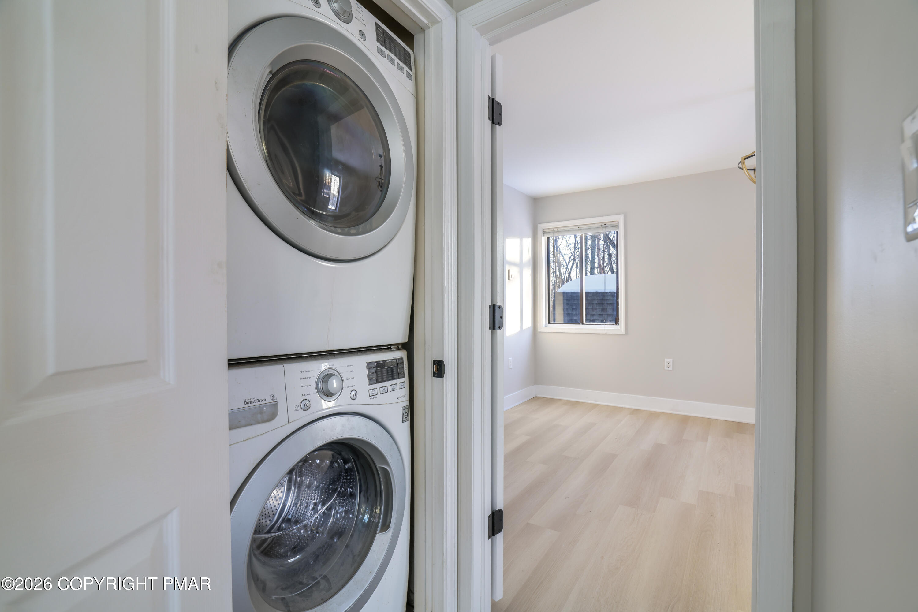 147 Pocono Boulevard Bushkill, PA 18324 - Photo 18 of 38 a utility room with dryer and washer