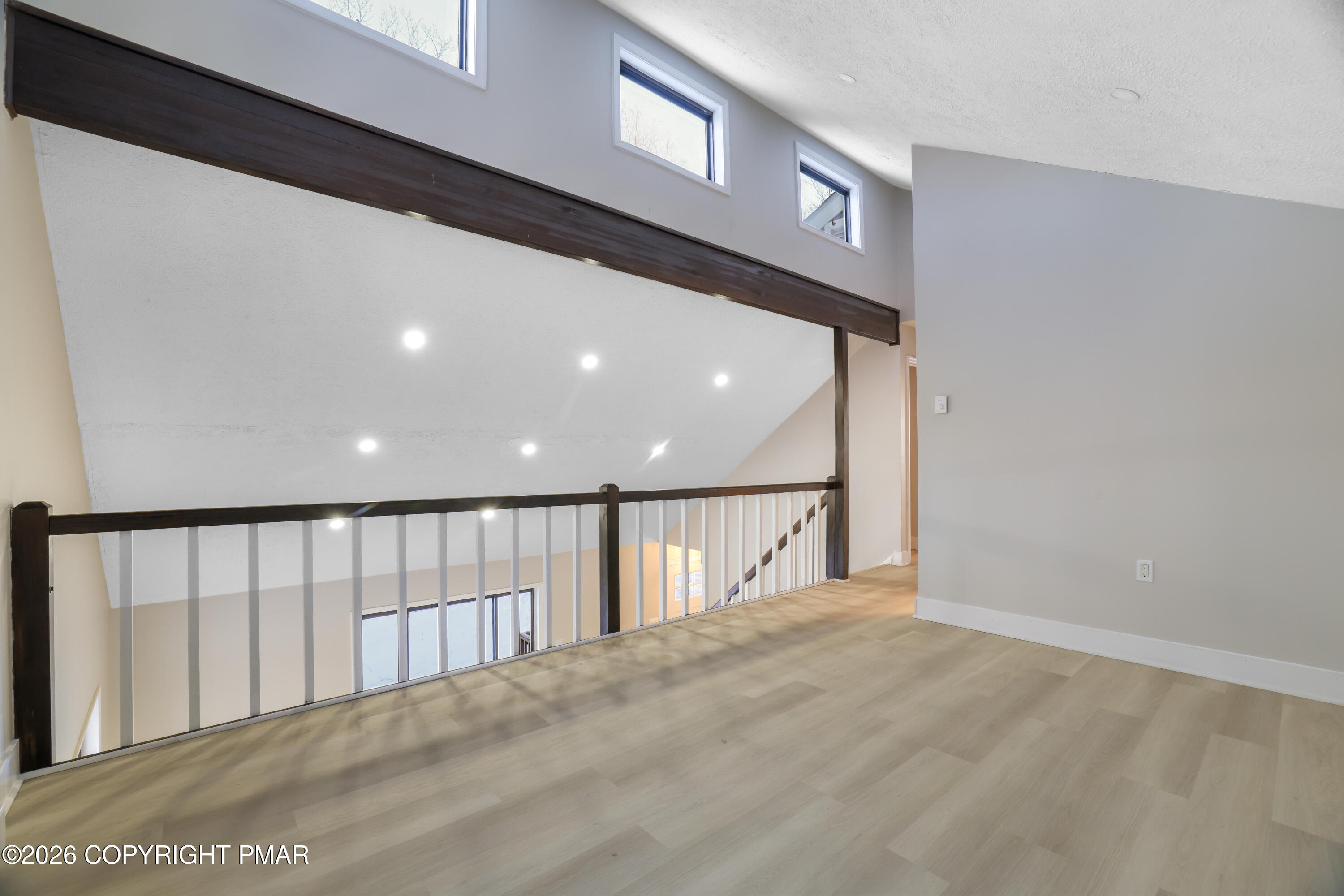 147 Pocono Boulevard Bushkill, PA 18324 - Photo 26 of 38 a view of entryway