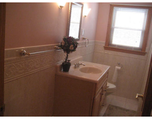 310 Potter Road Framingham, MA 01701 - Photo 7 of 8