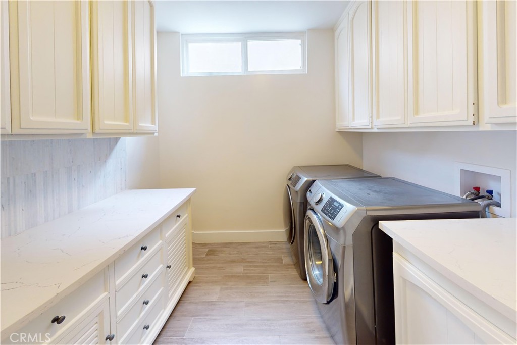 860 Mandalay Beach Road Oxnard, CA 93035 - Photo 20 of 52 Laundry
