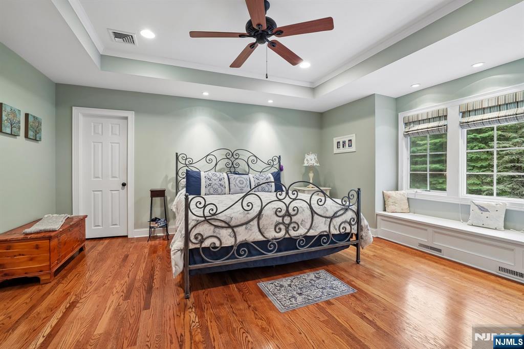 10 Arcadia Road Woodcliff Lake, NJ 07677 - Photo 25 of 33