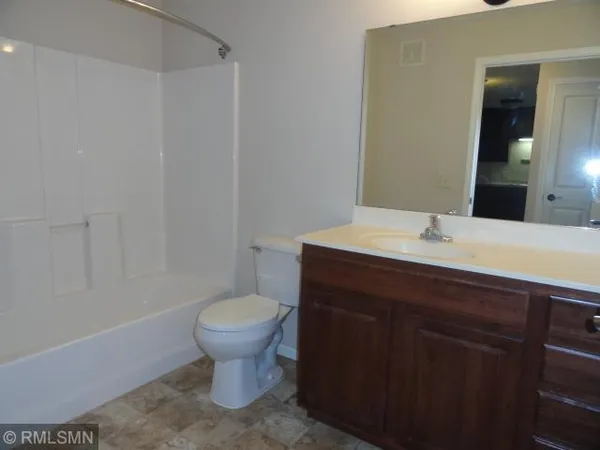 $1,350 | 17092 Adelmann Street Southeast, Prior Lake, MN 55372