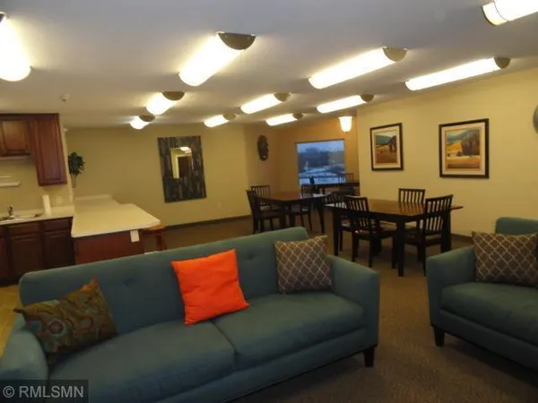 $1,350 | 17092 Adelmann Street Southeast, Prior Lake, MN 55372