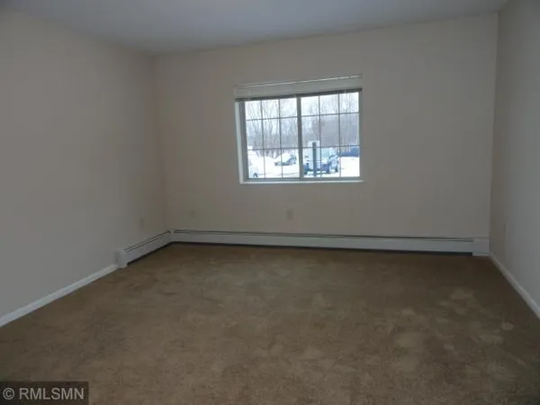 $1,350 | 17092 Adelmann Street Southeast, Prior Lake, MN 55372