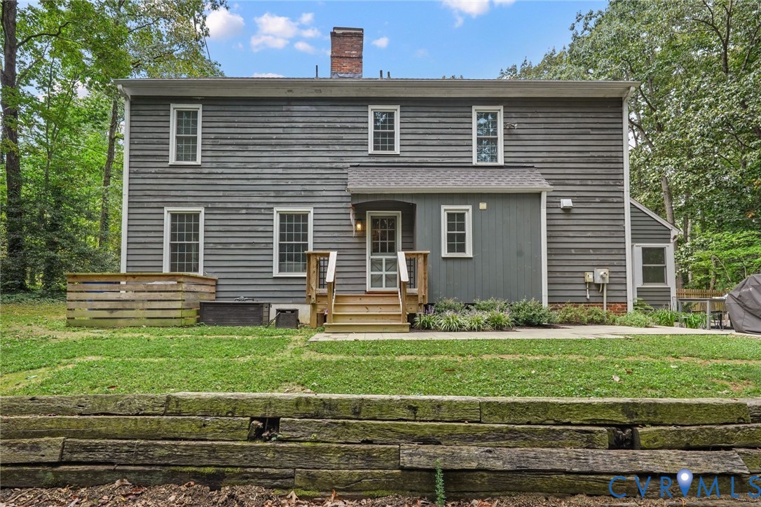 2831 Earlswood Road Midlothian, VA 23113 - Photo 39 of 47 a front view of a house with a yard