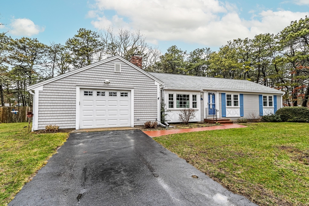 9 Hatch Road Yarmouth, MA 02664 - Photo 2 of 21