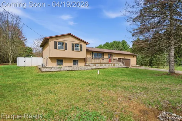 $275,000 | 8269 Morrish Road, Flushing, MI 48433