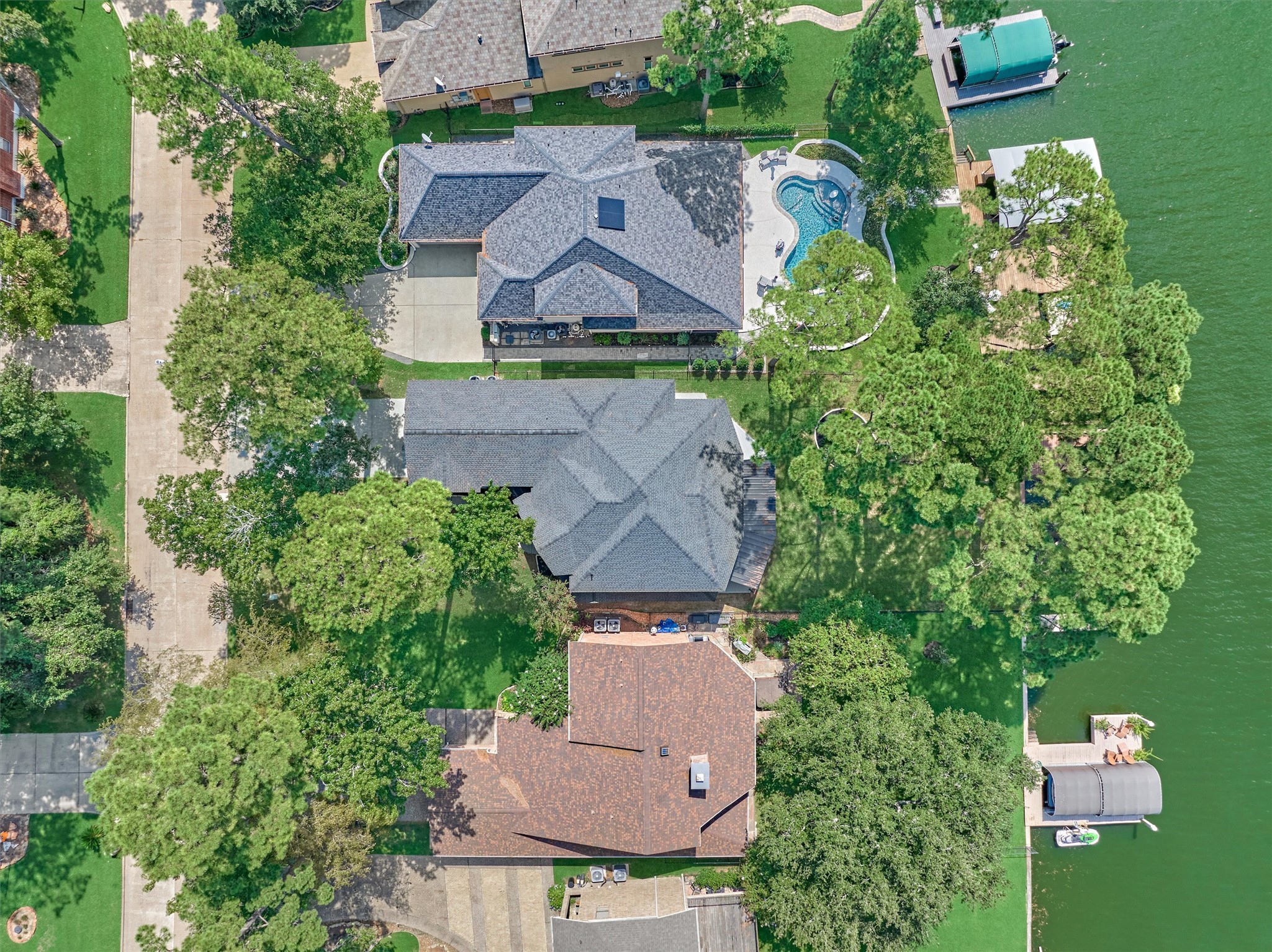 2811 Hemingway Drive Montgomery, TX 77356 - Photo 11 of 50 an aerial view of a house