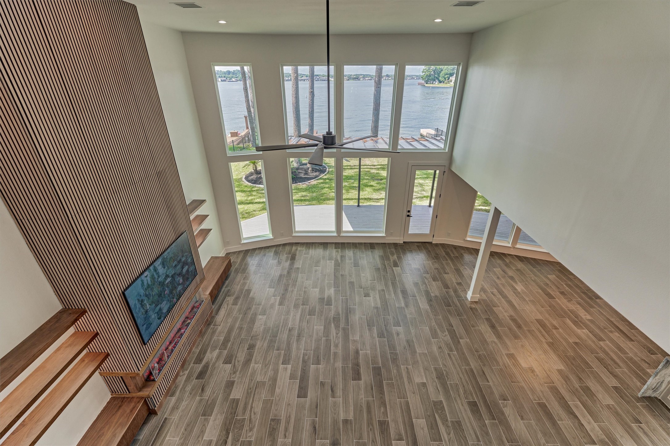 2811 Hemingway Drive Montgomery, TX 77356 - Photo 23 of 50 a view of an entryway with wooden floor