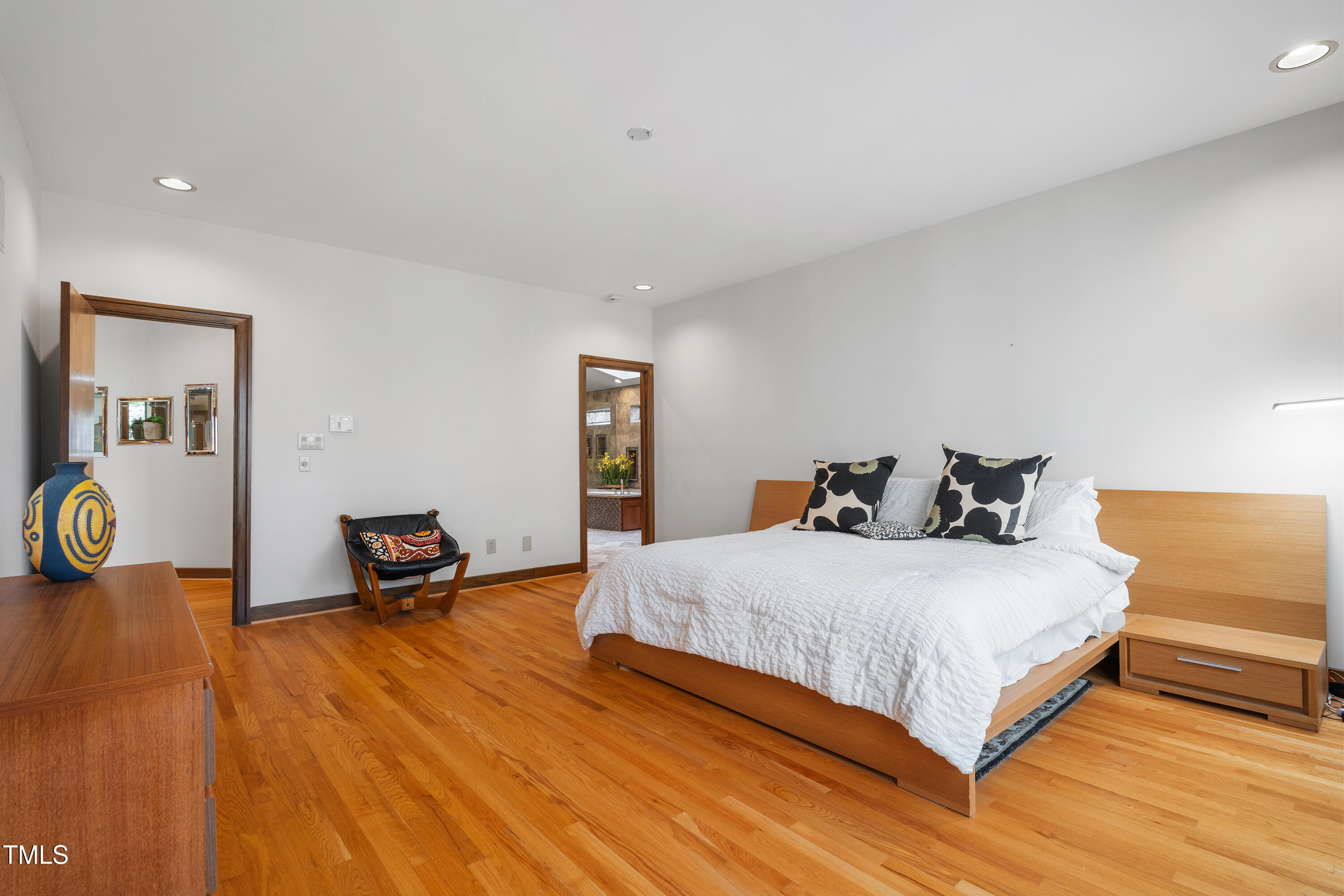 12117 Cliffside Circle Raleigh, NC 27614 - Photo 22 of 63 Primary Suite