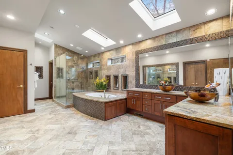 $1,669,000 | 12117 Cliffside Circle, Raleigh, NC 27614