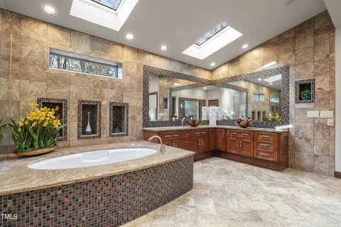 $1,669,000 | 12117 Cliffside Circle, Raleigh, NC 27614