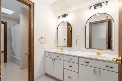 $1,669,000 | 12117 Cliffside Circle, Raleigh, NC 27614