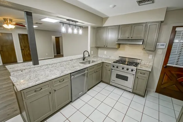 $1,600,000 | 179-81 Sauve Road, River Ridge, LA 70123