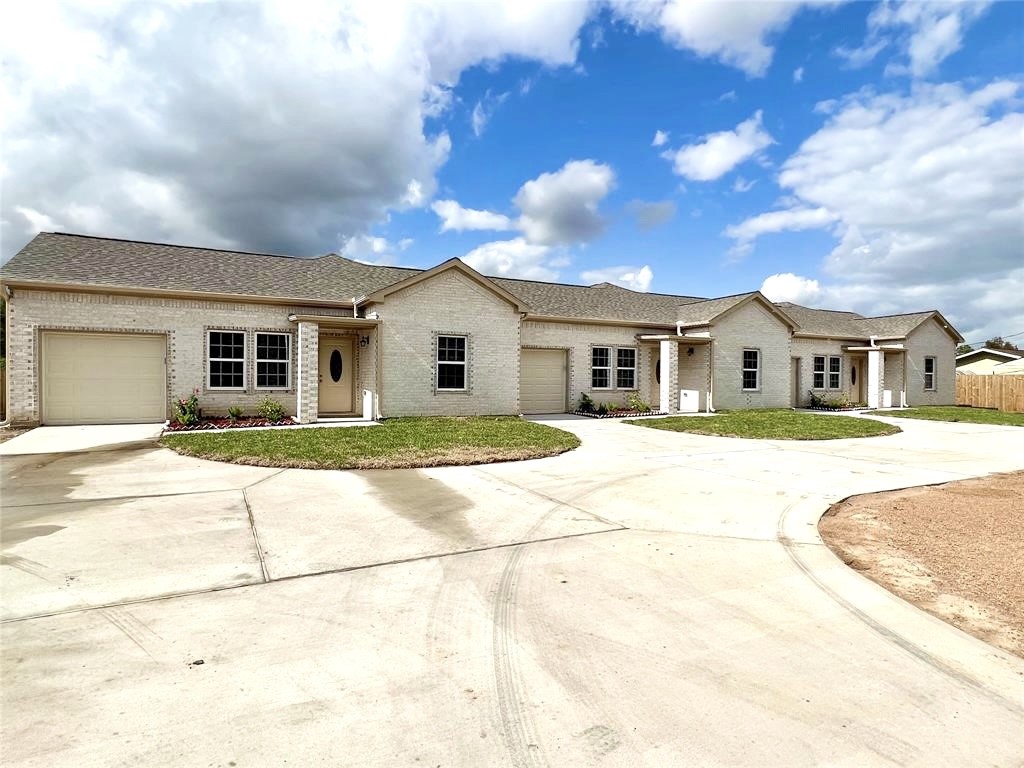 9508 Quaker Court, Unit A Rosharon, TX 77583 - Photo 5 of 16