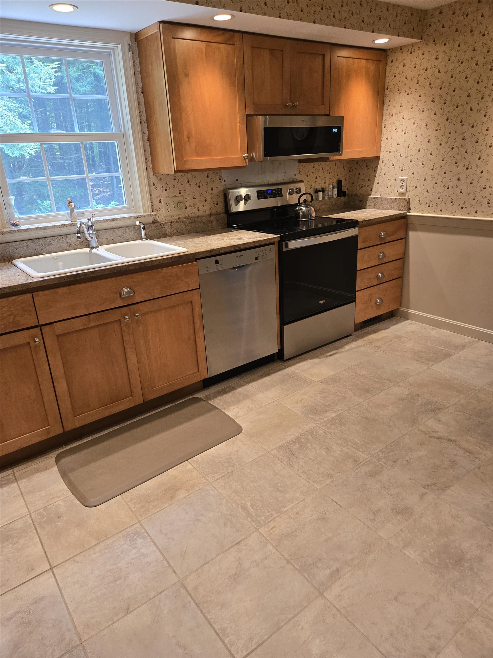 15 Forestview Road Keene, NH 03431 - Photo 9 of 37