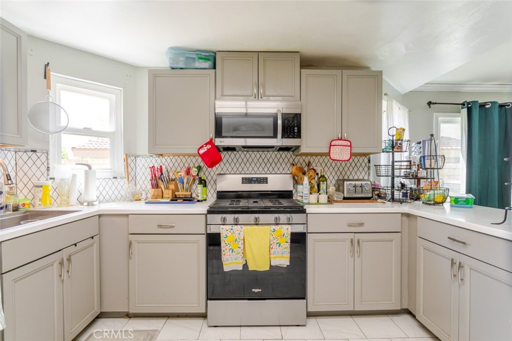 28942 Rue Daniel Canyon Country, CA 91387 - Photo 13 of 43