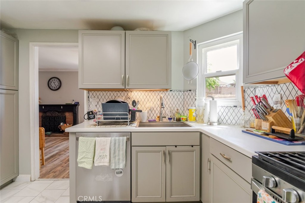 28942 Rue Daniel Canyon Country, CA 91387 - Photo 15 of 43