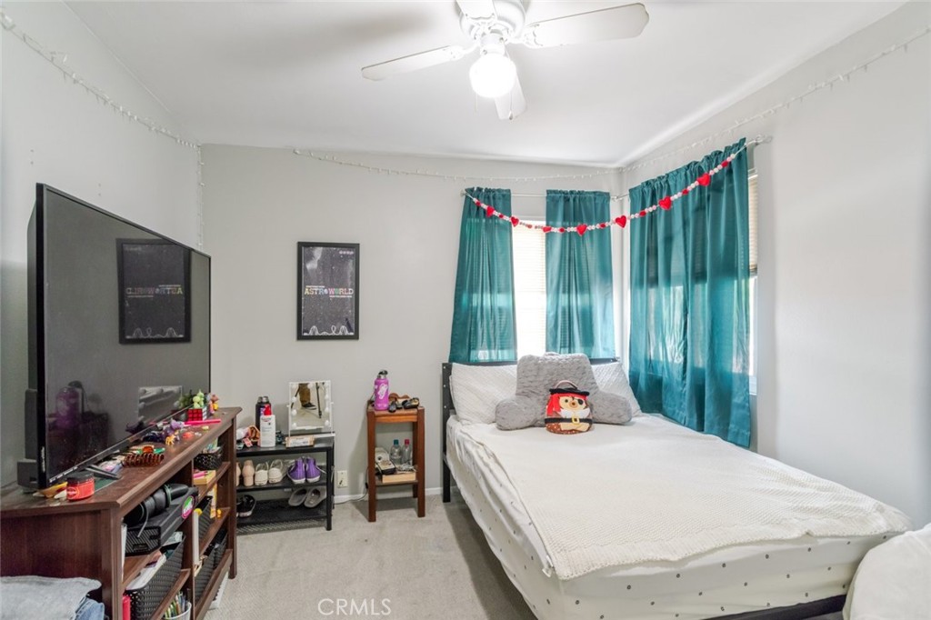 28942 Rue Daniel Canyon Country, CA 91387 - Photo 24 of 43