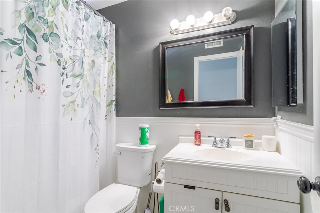 28942 Rue Daniel Canyon Country, CA 91387 - Photo 27 of 43