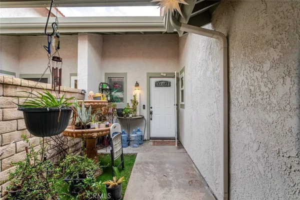 $4,425 | 28942 Rue Daniel, Canyon Country, CA 91387