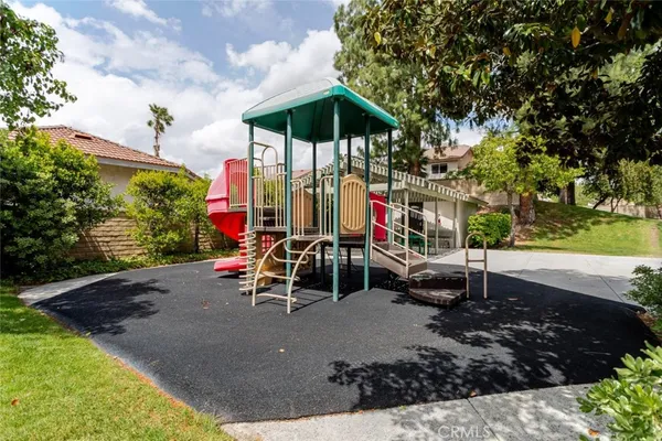 $4,425 | 28942 Rue Daniel, Canyon Country, CA 91387