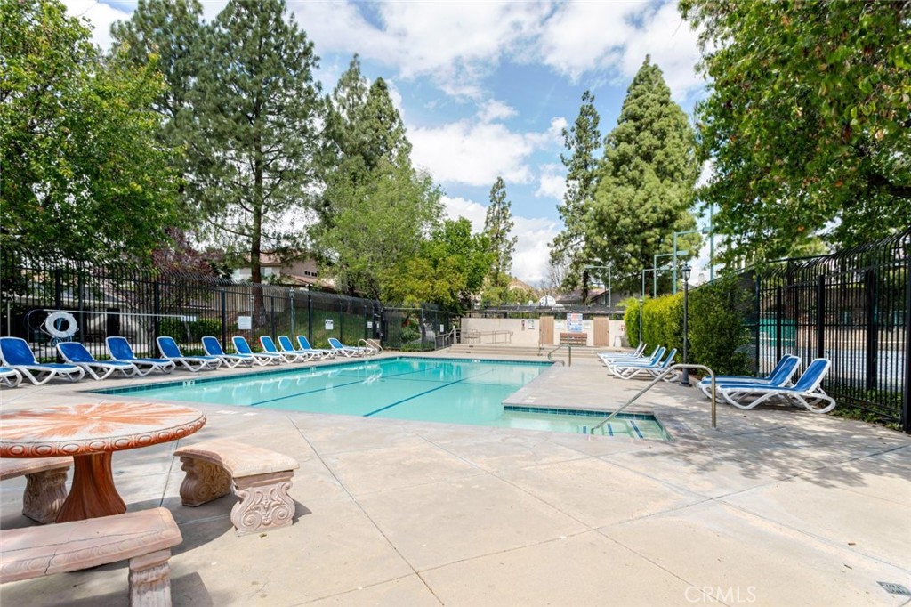 28942 Rue Daniel Canyon Country, CA 91387 - Photo 34 of 43