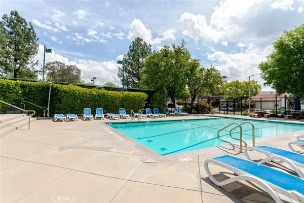 $4,425 | 28942 Rue Daniel, Canyon Country, CA 91387