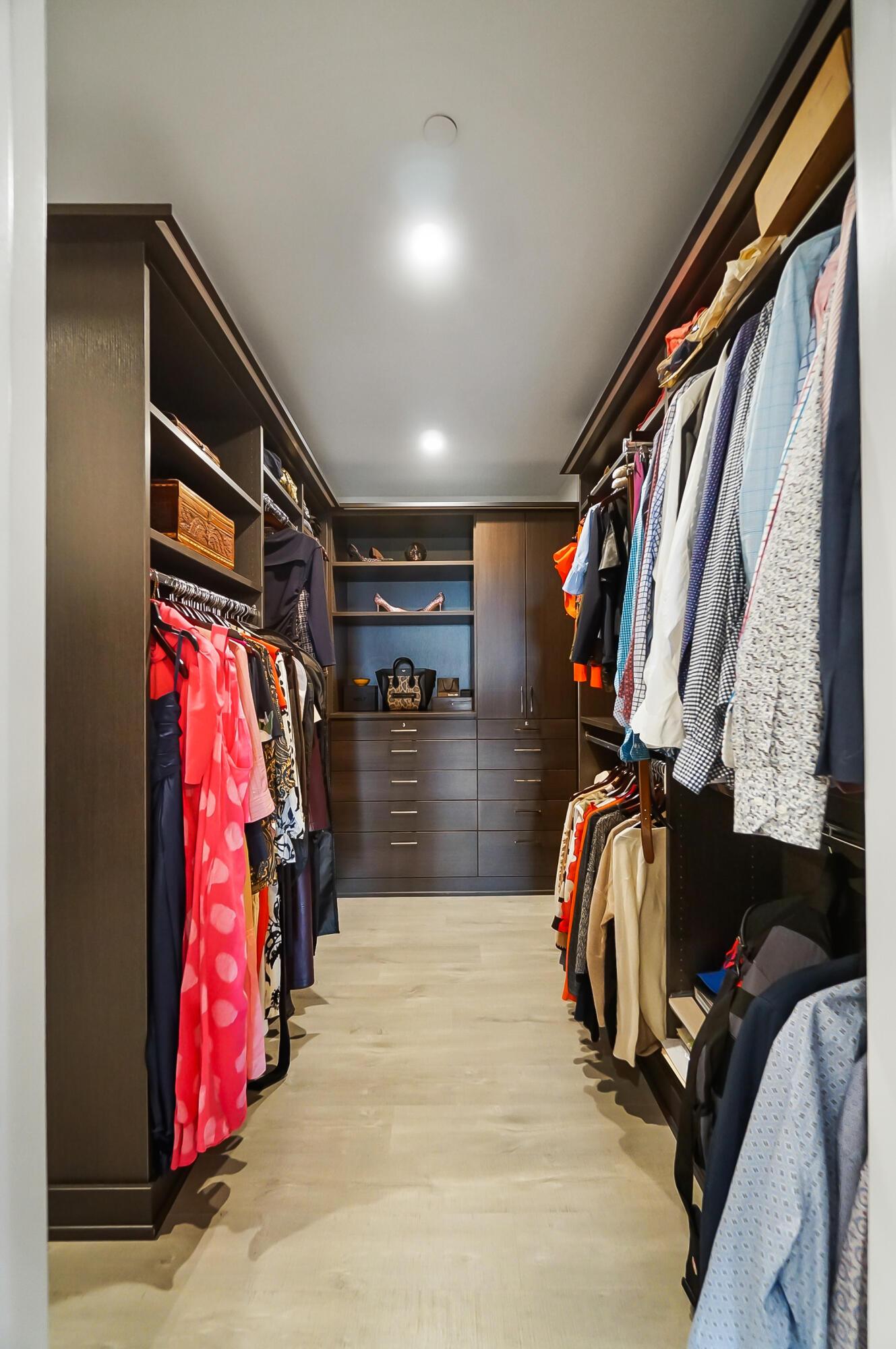 250 West Spring Street, Unit 925 Columbus, OH 43215 - Photo 25 of 57 Primary Walk-in Closet