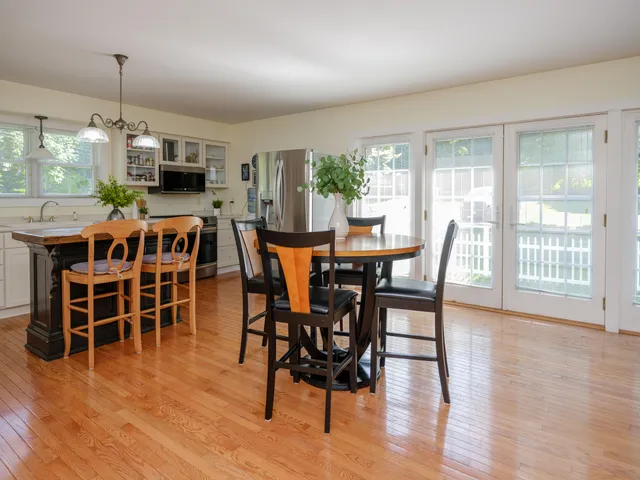 $429,500 | 55622 Red Arrow Highway, Lawrence, MI 49064