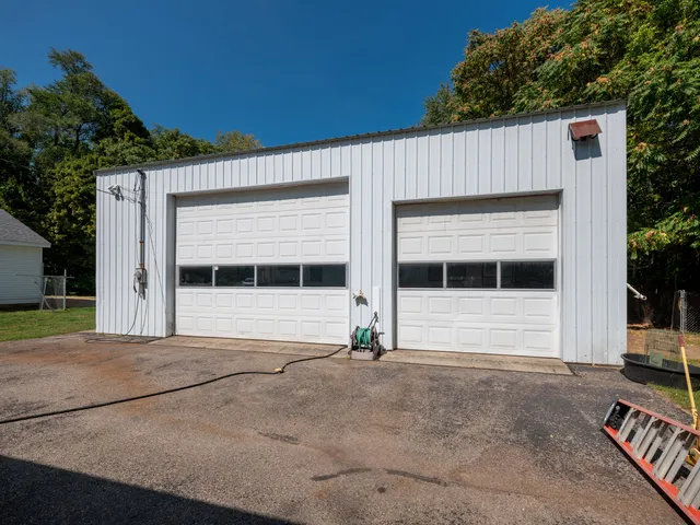 $429,500 | 55622 Red Arrow Highway, Lawrence, MI 49064