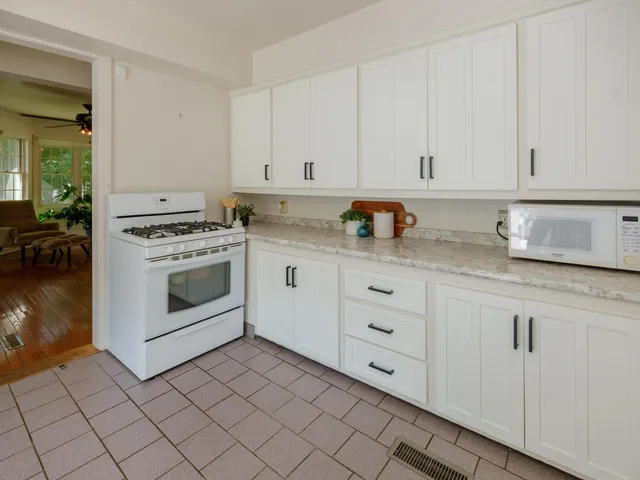 $429,500 | 55622 Red Arrow Highway, Lawrence, MI 49064