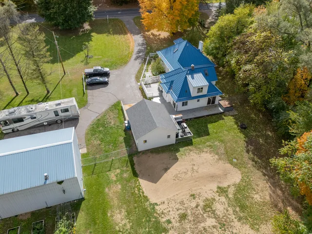 $429,500 | 55622 Red Arrow Highway, Lawrence, MI 49064