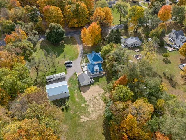$429,500 | 55622 Red Arrow Highway, Lawrence, MI 49064