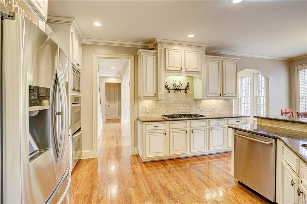11015 Callington Court Suwanee, GA 30024 - Photo 4 of 87